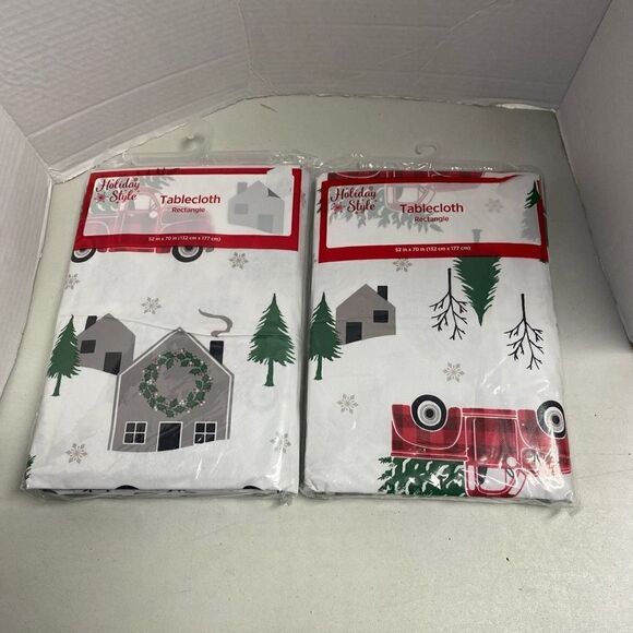 HOLIDAY STYLE Two Christmas ‎ Rectanglar Tablecloth 52X70 New With Tags - Picture 4 of 5